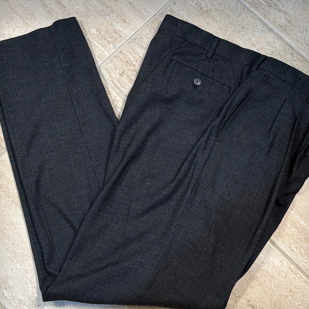 Men’s roundtree and Yorke pants